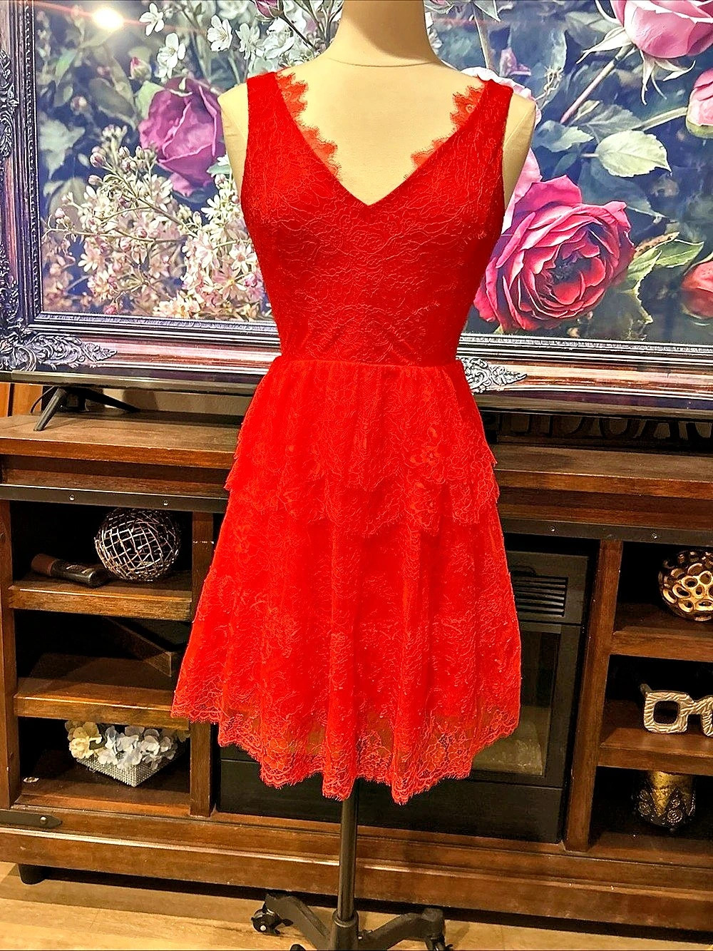 BCBGMAXAZRIA Orange Lace V-Neck Dress Size Small